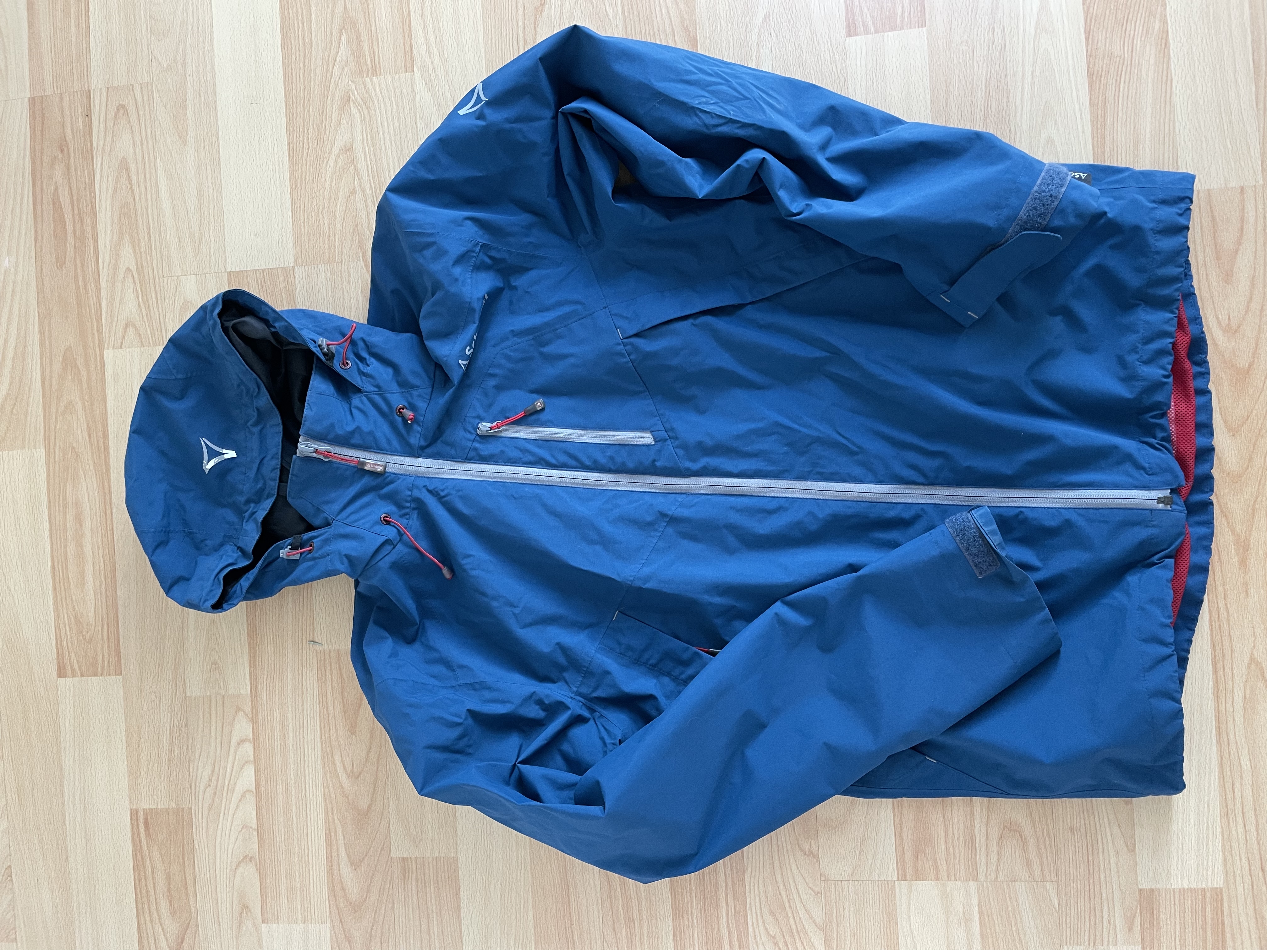 Rain jacket/ transitional jacket